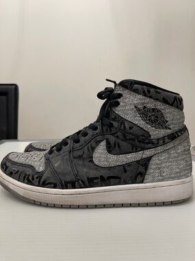 NIKE AIR JORDAN 1 RETRO HIGH OG SNEAKERS MENS SIZE 9